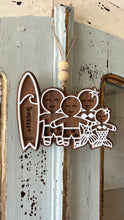 Load image into Gallery viewer, Family of 4 Gingerbread Ornaments