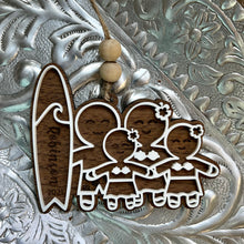 Load image into Gallery viewer, Family of 4 Gingerbread Ornaments