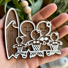 Load image into Gallery viewer, Family of 5 Gingerbread Ornaments