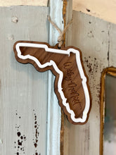 Load image into Gallery viewer, State Gingerbread Themed Ornament