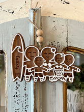 Load image into Gallery viewer, Family of 5 Gingerbread Ornaments