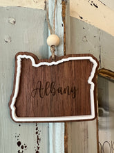 Load image into Gallery viewer, State Gingerbread Themed Ornament
